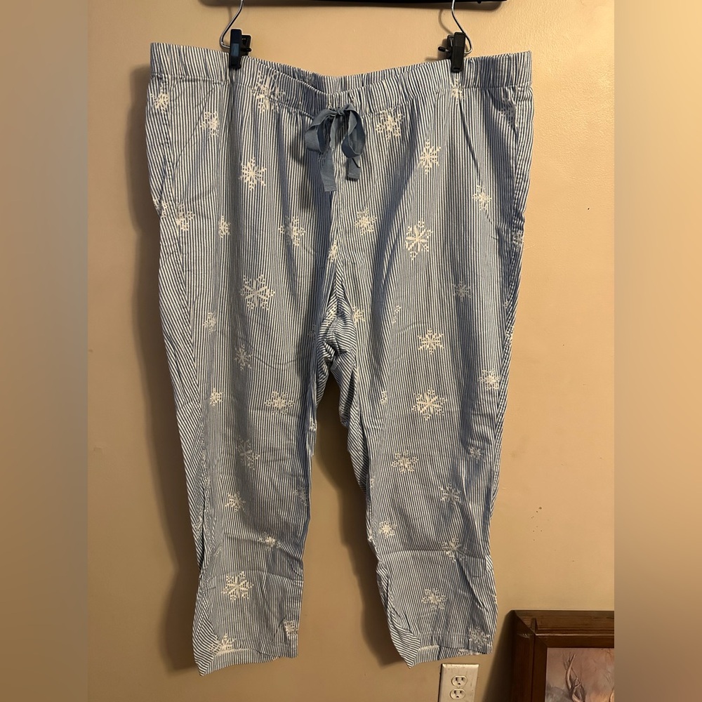 Lands' End Blue and White Striped Lounge Pants